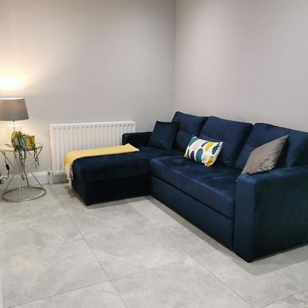 Modern 3-Bed Apartment In Magherafelt Sleeps 8 Exterior foto